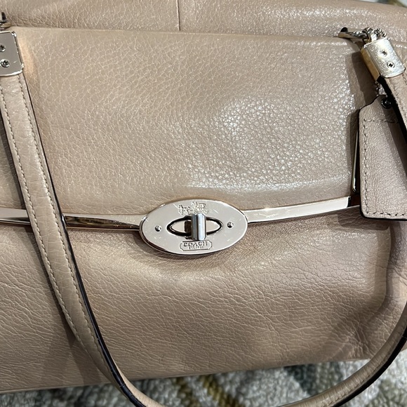 💕 coach beige leather large satchel shoulder bag 💕 - Picture 4 of 16
